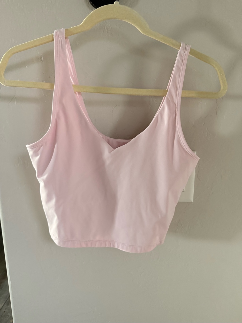 Women's Light Pink Scoop Neck Crop Tank - Brand Unspecified